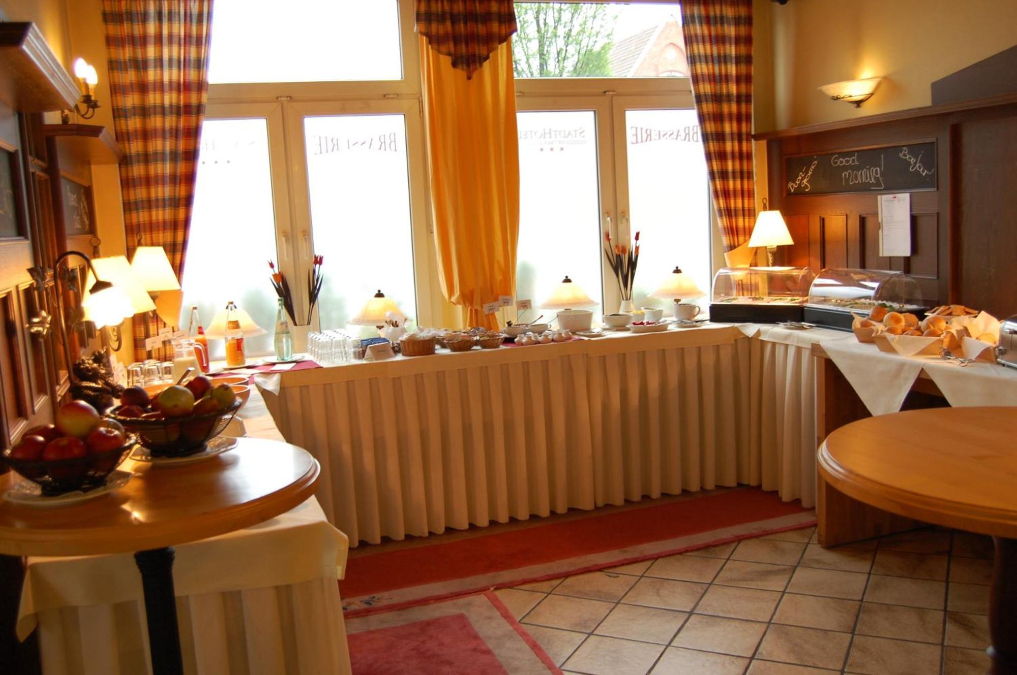 Stadthotel Detmold Exterior photo